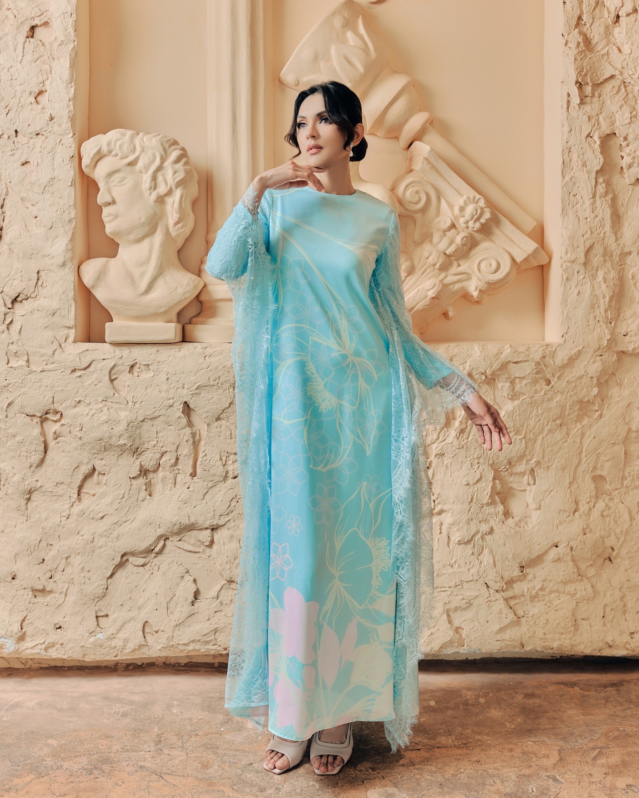 NEERA ABAYA - TURQOUISE BLUE